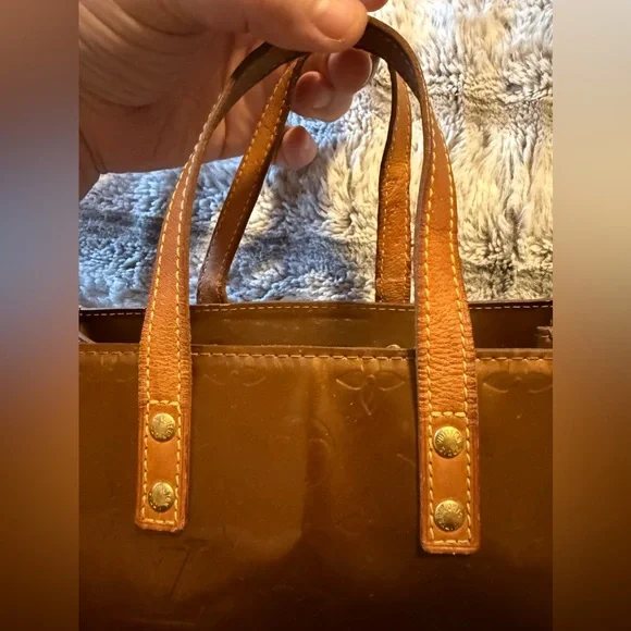 Louis Vuitton Bronze LV Monogram Reade Vernis Tote! - Picture 7 of 10